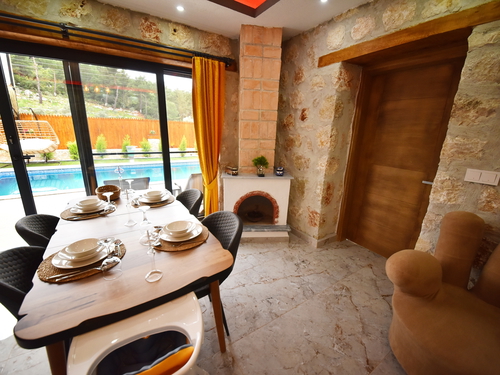  gece  -  Kasım
  | Kalkan Akbel'de Romantik Jakuzili Villa Tatili: Korunaklı Havuz ve Özel Anlar